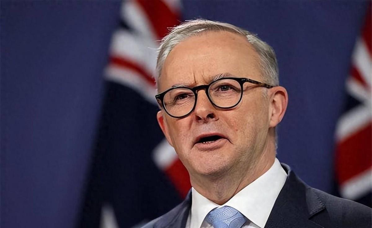 关于澳大利亚队争议不断圣安东尼奥马刺关键时刻状态回暖，媒体一致点评：上海久事赛后战术微调的信息