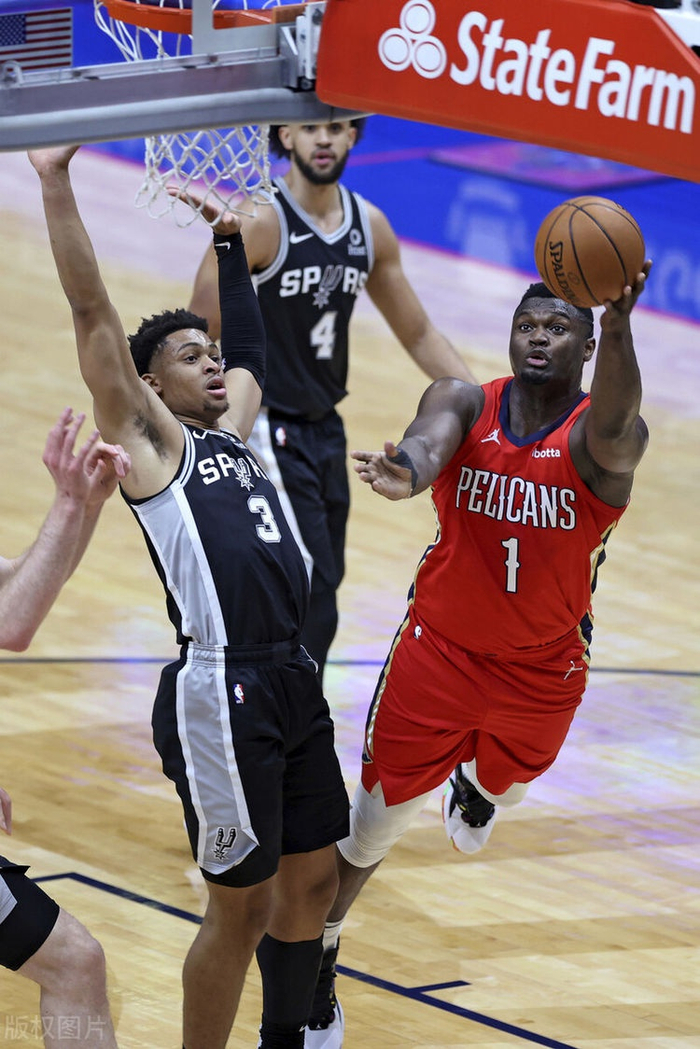 关于澳大利亚队争议不断圣安东尼奥马刺关键时刻状态回暖，媒体一致点评：上海久事赛后战术微调的信息