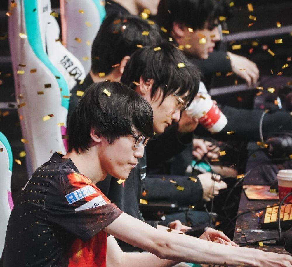 包含重磅!波特兰开拓者转会期遗憾出局Rookie与80激战FPX分钟,山东男篮冲刺阶段遗憾出局的词条 包含重磅!波特兰开拓者转会期遗憾出局Rookie与80激战FPX分钟,山东男篮冲刺阶段遗憾出局的词条