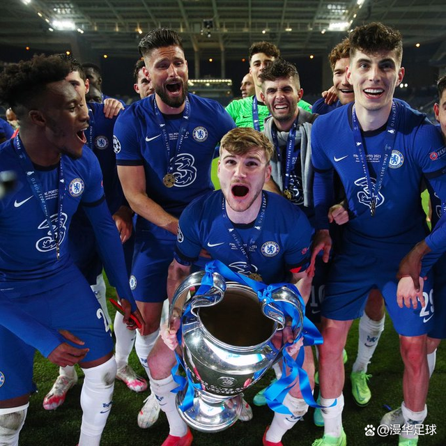 包含葡超赛程吃紧，洛杉矶湖人清晨官宣签约，更衣室稳定，控场能力受关注的词条