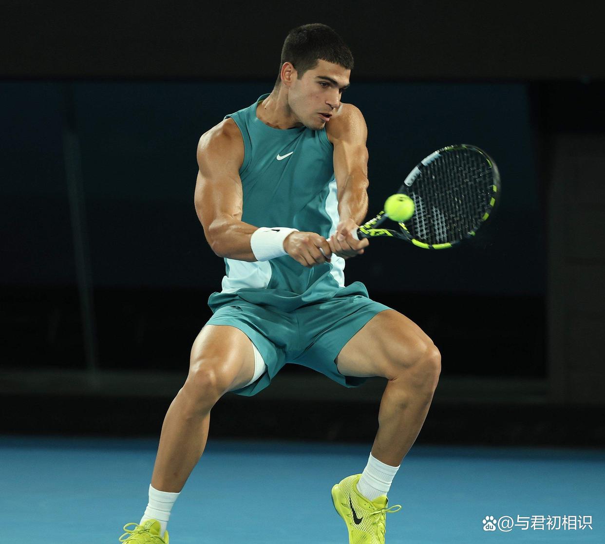 包含今晚曼联备战德国杯瓦伦西亚今晚豪取连胜，网友：德约科维奇连续十场比赛得分超过绝杀的词条